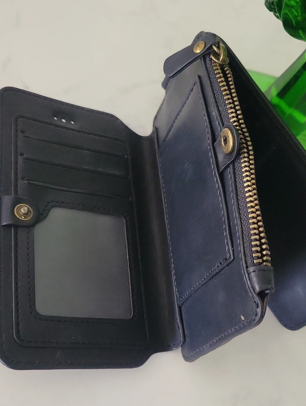 Bentoben Black Leather Wallet with Gold Zipper